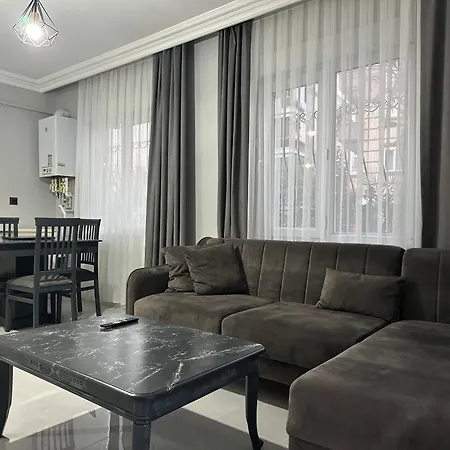 Lejlighed Comfortable 2br Near Center With En-suite *