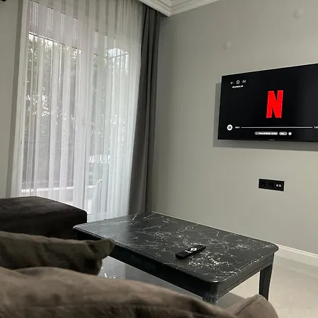 Lejlighed Comfortable 2br Near Center With En-suite *