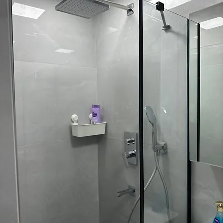 Comfortable 2br Near Center With En-suite