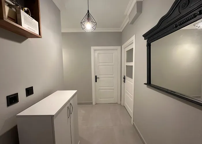 Comfortable 2br Near Center With En-suite Antalya