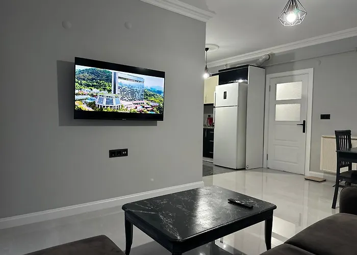 Comfortable 2br Near Center With En-suite Lejlighed