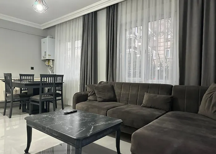 Lejlighed Comfortable 2br Near Center With En-suite *