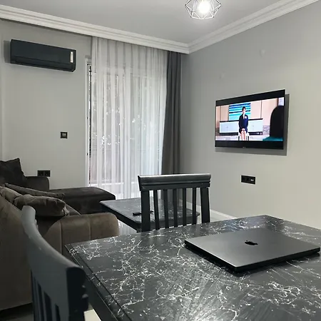 Comfortable 2br Near Center With En-suite Διαμέρισμα