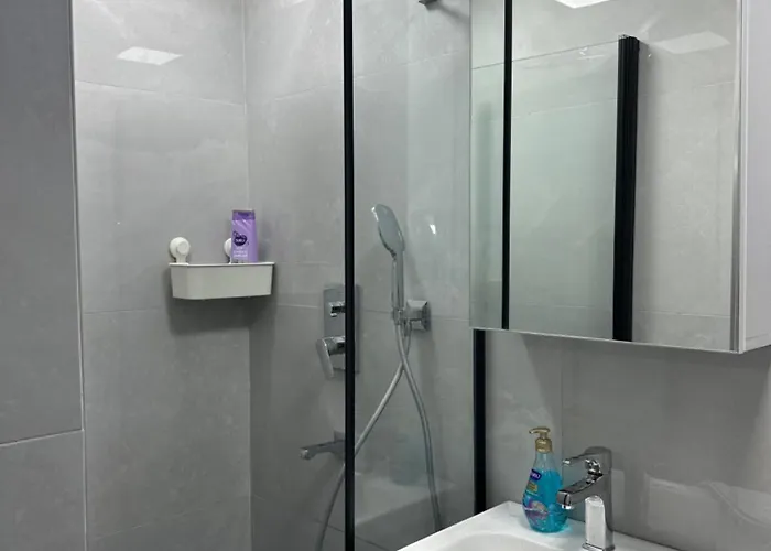 Comfortable 2br Near Center With En-suite * أنطاليا