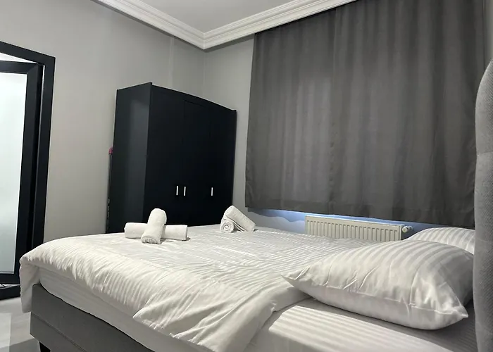 Comfortable 2br Near Center With En-suite شقة أنطاليا