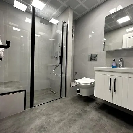 Apartman Merkeze Yakin Muhtesem Antalya